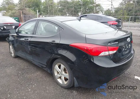 2013 Hyundai Elantra Gls z USA, uszkodzony, nr VIN KMHDH4AE4DU938945